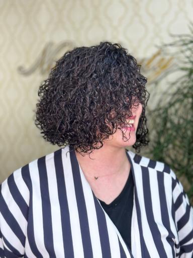 عکس سالن زیبایی نیلان