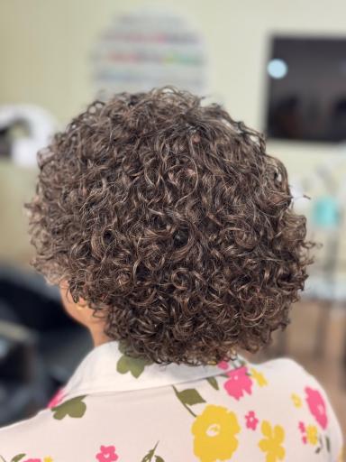 عکس سالن زیبایی نیلان