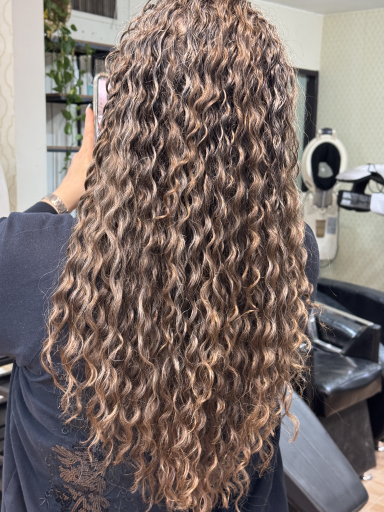 عکس سالن زیبایی نیلان