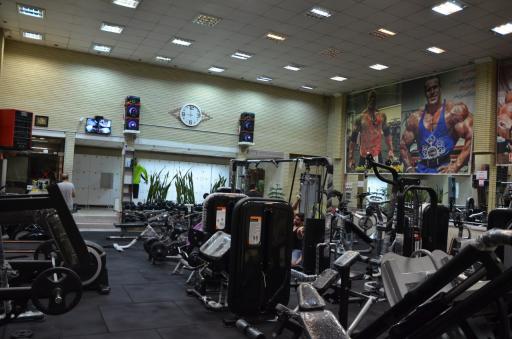 عکس باشگاه بدنسازی شهرک پارس