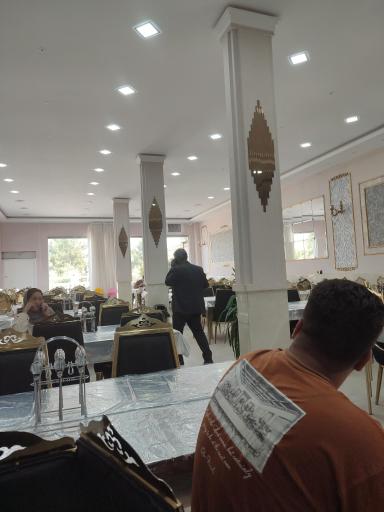 عکس رستوران بهشت