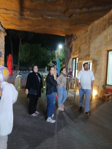 عکس ورودی باغ وحش ارم