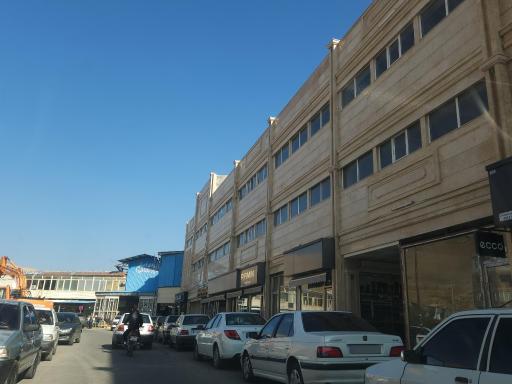 عکس بازار بزرگ تاناکورا مهاباد