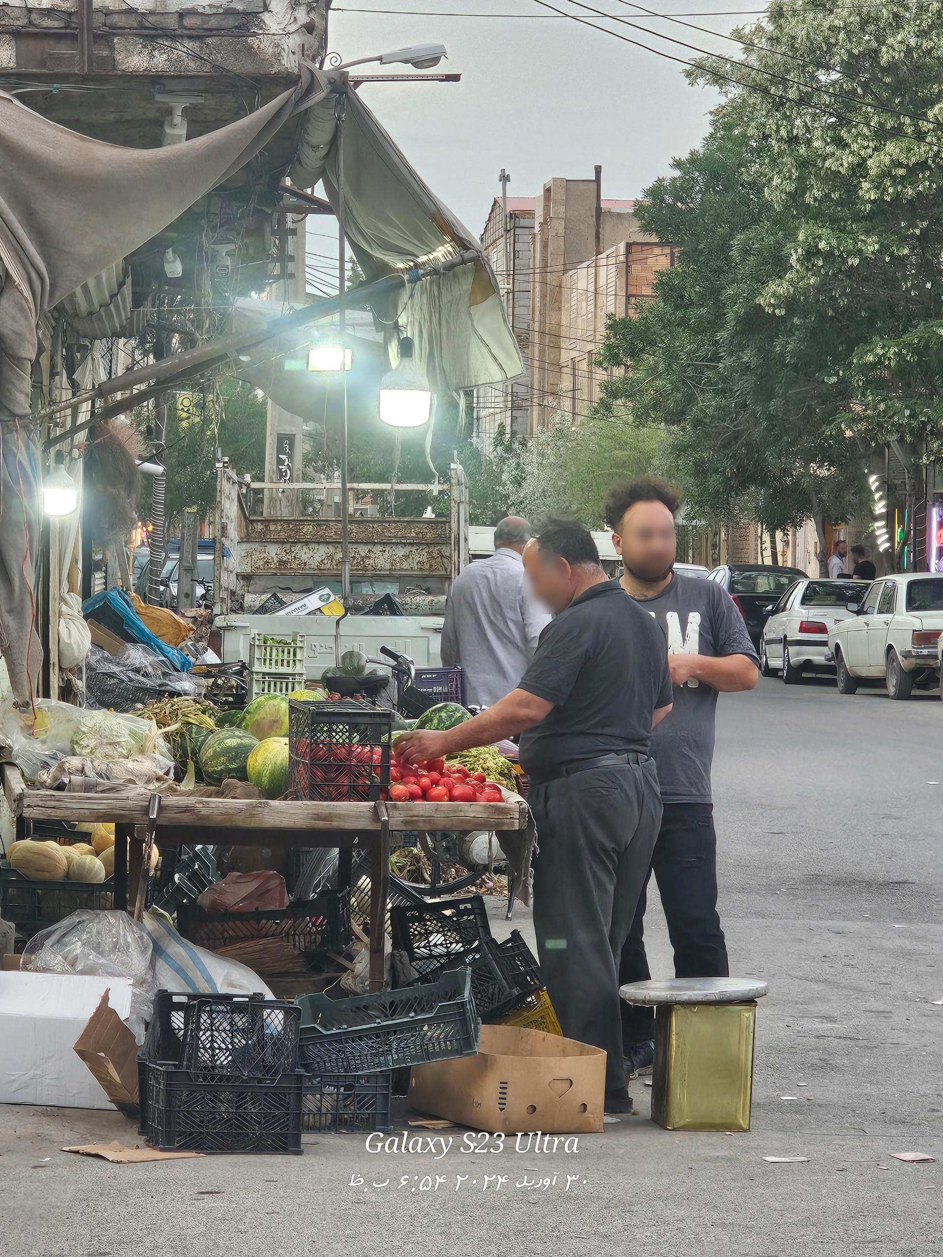 عکس سوپر میوه رحیم (مینی بوس)