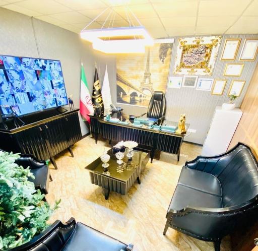 عکس مشاور املاک ماکان 