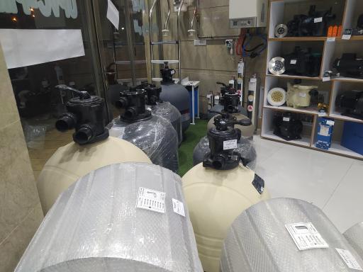 عکس فروشگاە تاسیساتی هوران