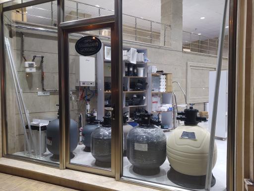 عکس فروشگاە تاسیساتی هوران