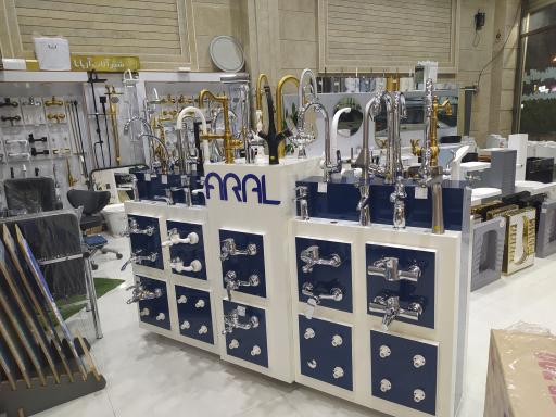 عکس فروشگاە تاسیساتی هوران