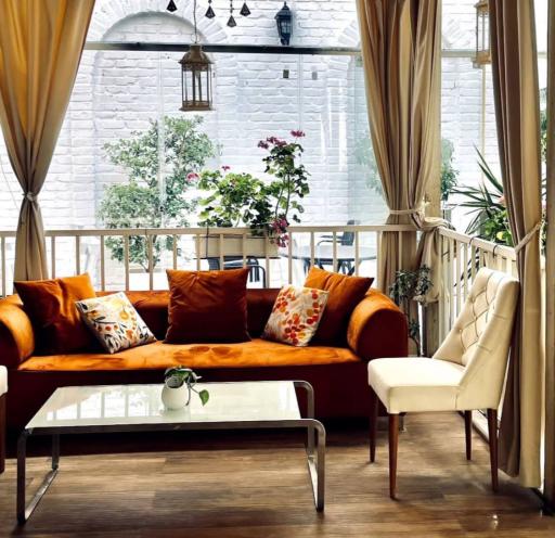 عکس کافه رستوران خیابان سی ام