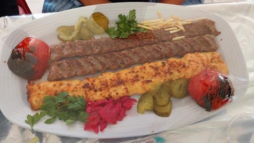 عکس رستوران نورانی