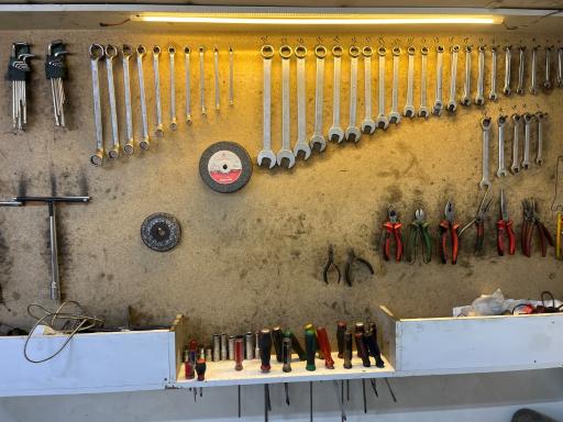 عکس خدمات برق و کولر زارع