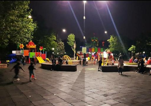 عکس زمین بازی کودکان