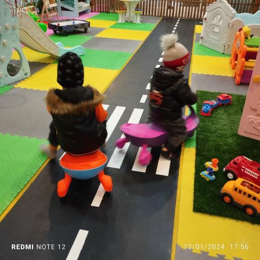 عکس مرکز بازی کودکان هپی تایم