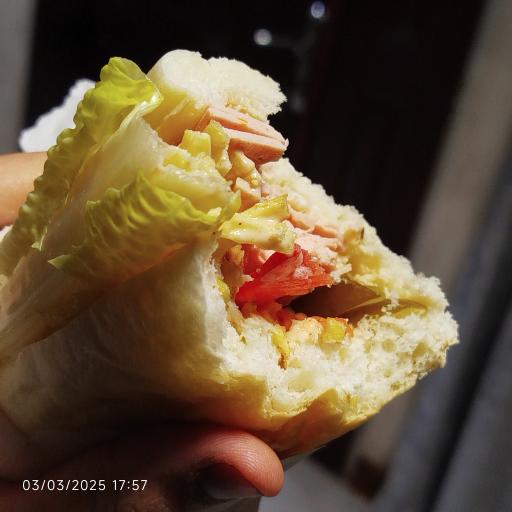 عکس کالباس خوری