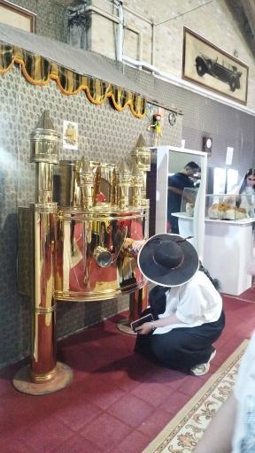 موزه خودروهای تاریخی و کلاسیک و دست ساز 