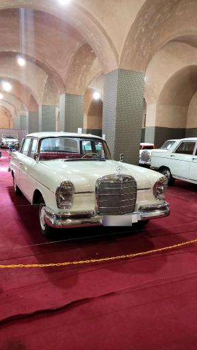 عکس موزه خودروهای تاریخی و کلاسیک و دست ساز 