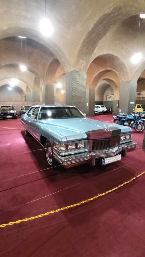 عکس موزه خودروهای تاریخی و کلاسیک و دست ساز 