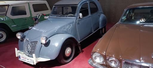 عکس موزه خودروهای تاریخی و کلاسیک و دست ساز 