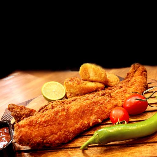 عکس ماهی سوخاری و پیتزا فیش کلاب 