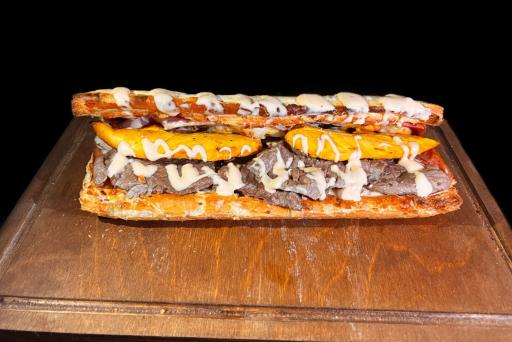 عکس ماهی سوخاری و پیتزا فیش کلاب 