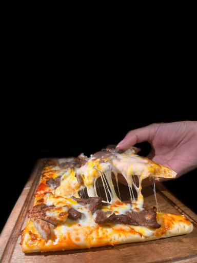 عکس ماهی سوخاری و پیتزا فیش کلاب 