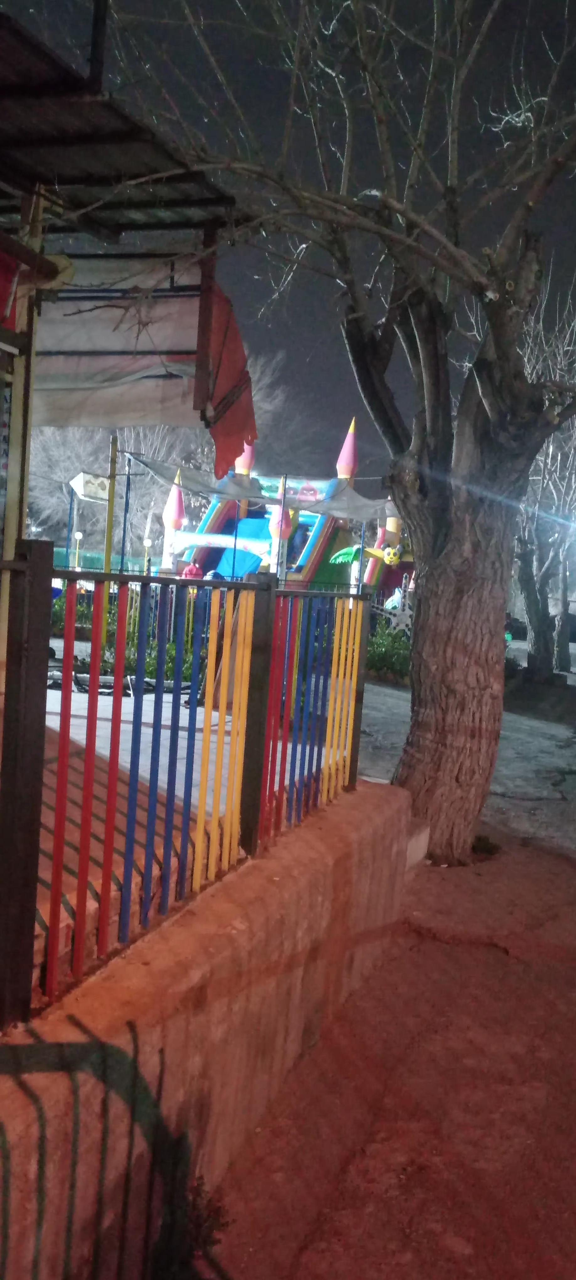 عکس زمین بازی کودکان