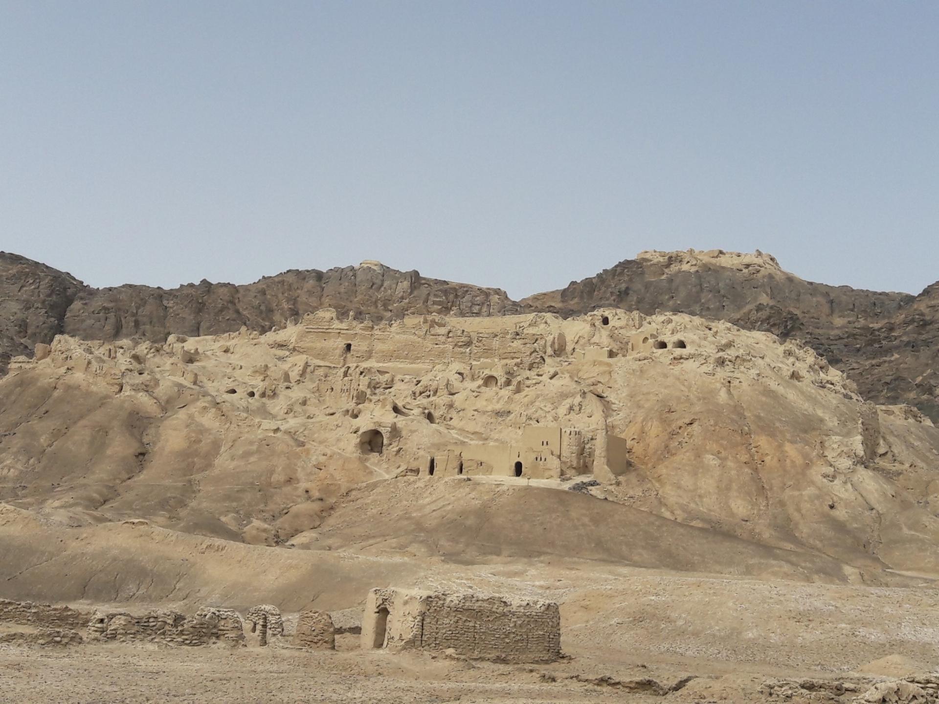 عکس کوه خواجه (اوشیدا)