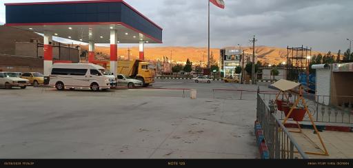 عکس پمپ بنزین