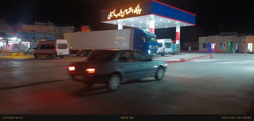 عکس پمپ بنزین