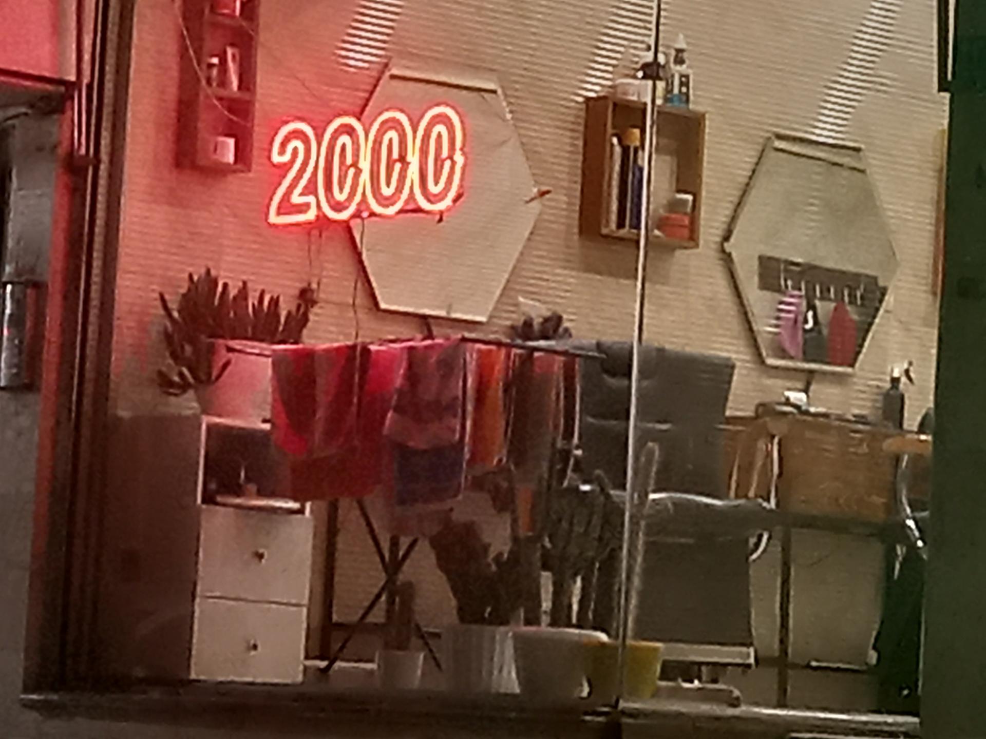 عکس آرایشگاه مردانه ۲۰۰۰