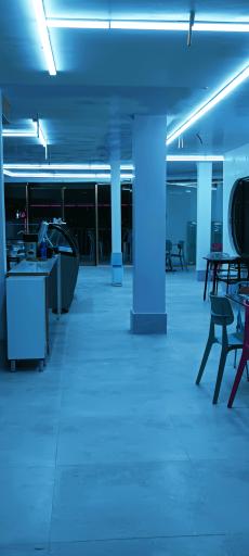 عکس مجموعه فست فود و کافه آکواریوم کنتاکی