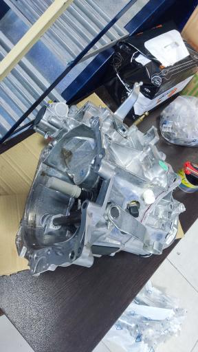 عکس  مکانیکی خودرو اتو سنتر زانا