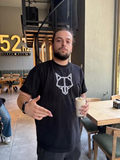 عکس کافه رستوران ۵۲ هرتز 