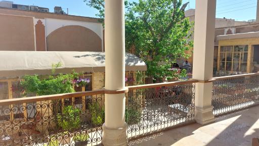 عکس بوتیک هتل سنتی میدان کوچک