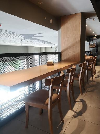 عکس کافه رستوران ۵۲ هرتز 