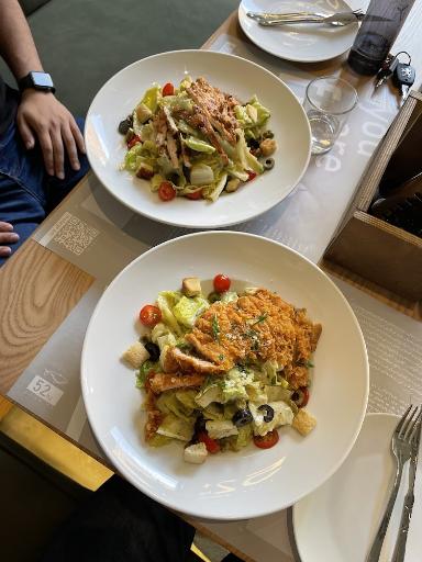 عکس کافه رستوران ۵۲ هرتز 