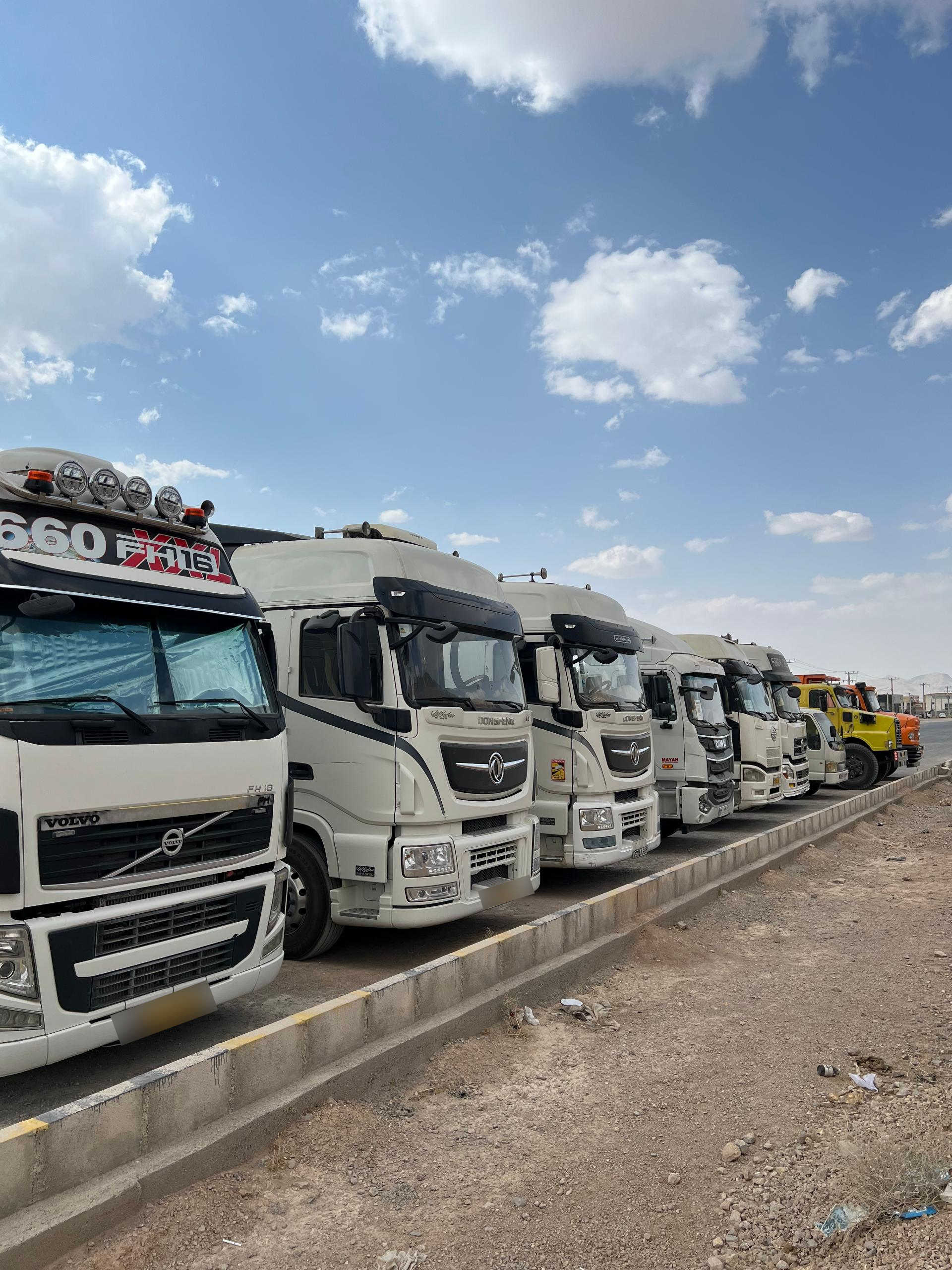 عکس نمایشگاه کامیون امید 