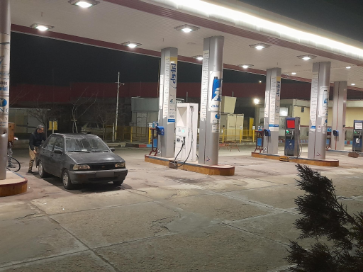 عکس پمپ بنزین و گاز CNG ائل گلی