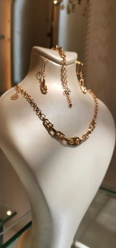 طلا و جواهر دلربا