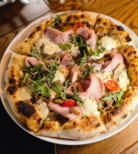 عکس رستوران سمپوزیوم مهستان