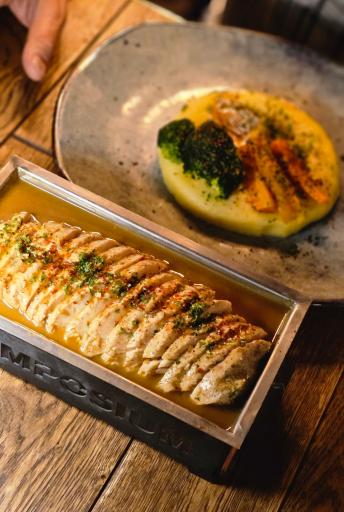 عکس رستوران سمپوزیوم مهستان