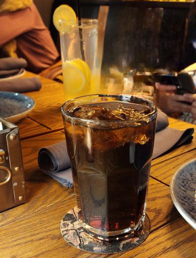 عکس رستوران سمپوزیوم مهستان