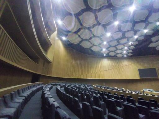 مرکز همایش های بین المللی اصفهان