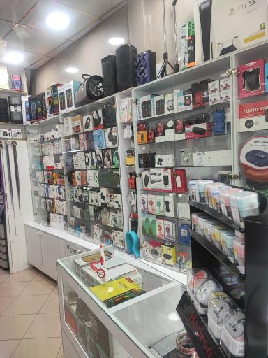 عکس موبایل پوریا تعمیرات و جانبی