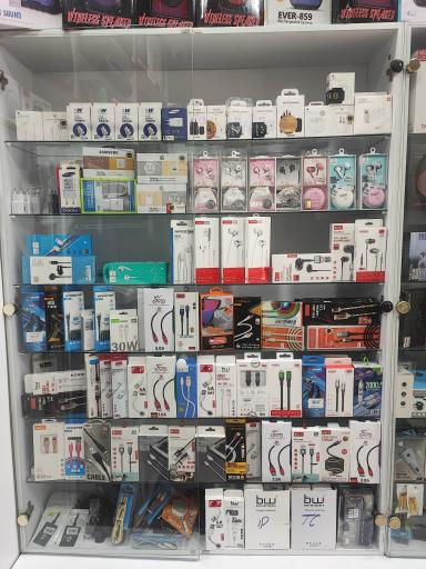 عکس موبایل پوریا تعمیرات و جانبی