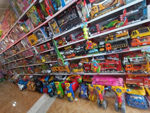 عکس اسباب بازی فروشی اسپرلوس