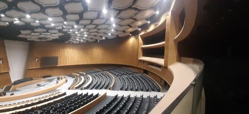 مرکز همایش های بین المللی اصفهان