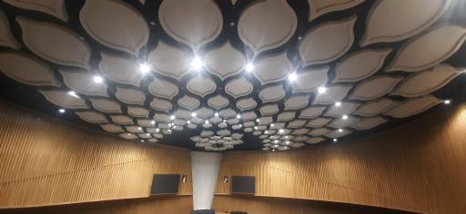 مرکز همایش های بین المللی اصفهان