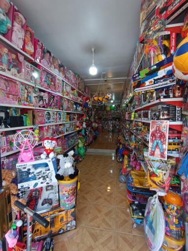 عکس اسباب بازی فروشی اسپرلوس