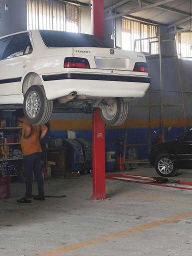 عکس مجتمع خدمات خودرویی مرادی